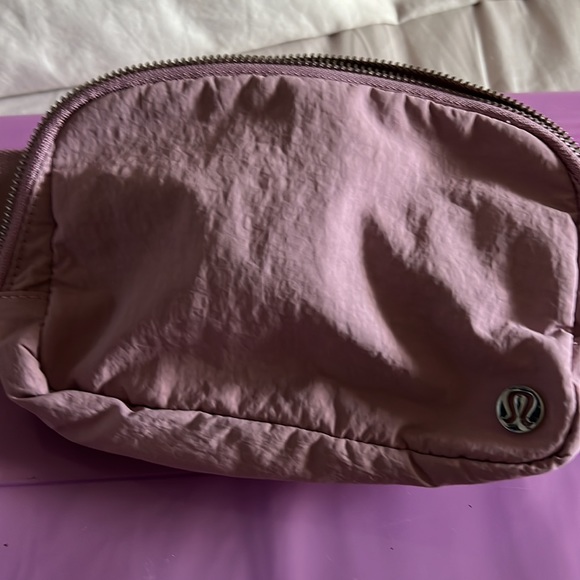 Lululemon - Picture 11 of 11